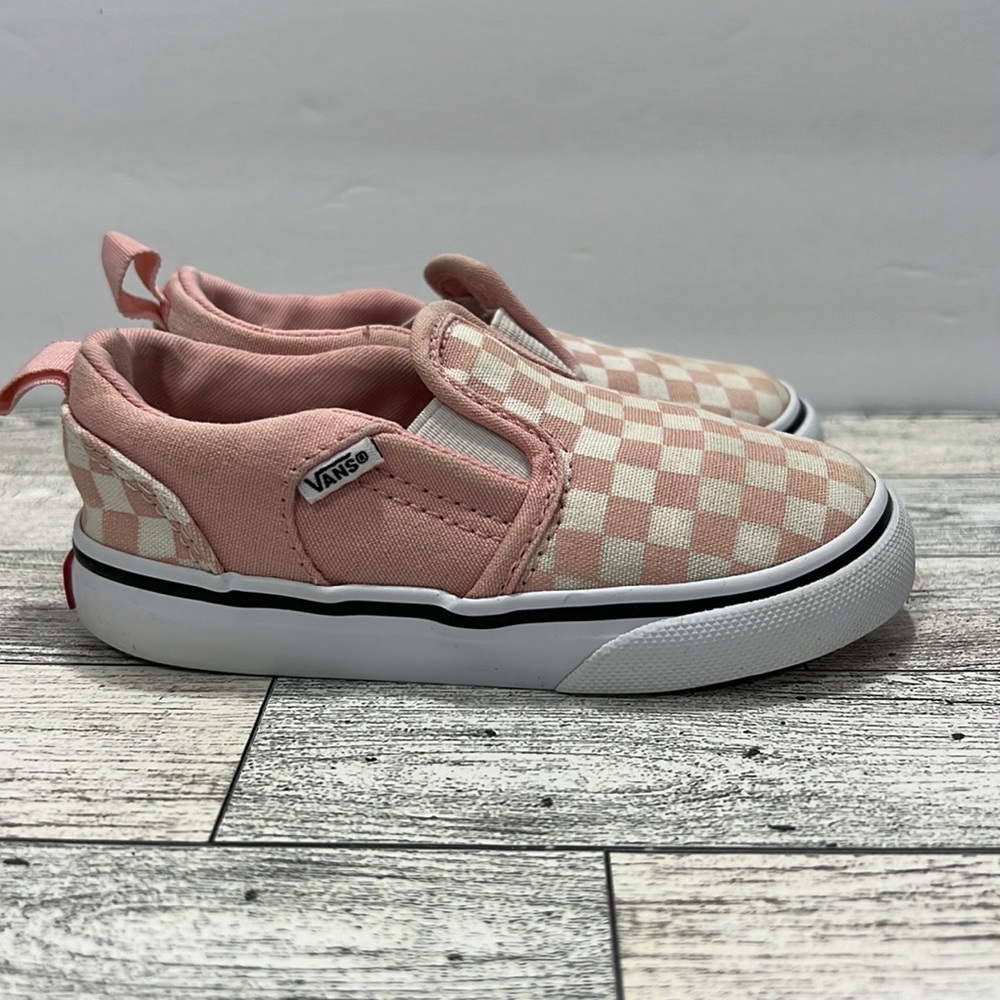 Vans® Asher V Kids' Pink Checkered Shoes slip on